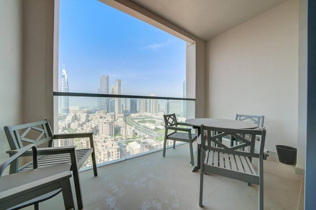 ドバイBurj Khalifa View - 2Br And Maid - Downtownアパートメント エクステリア 写真